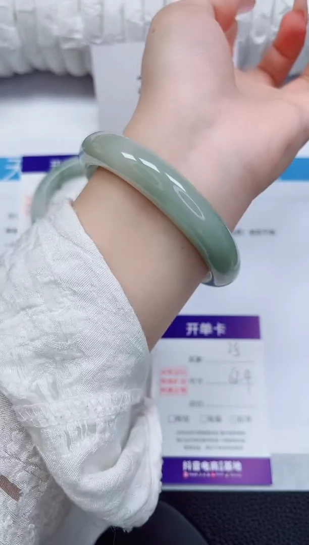 石英质玉手镯未镶嵌25-62/63