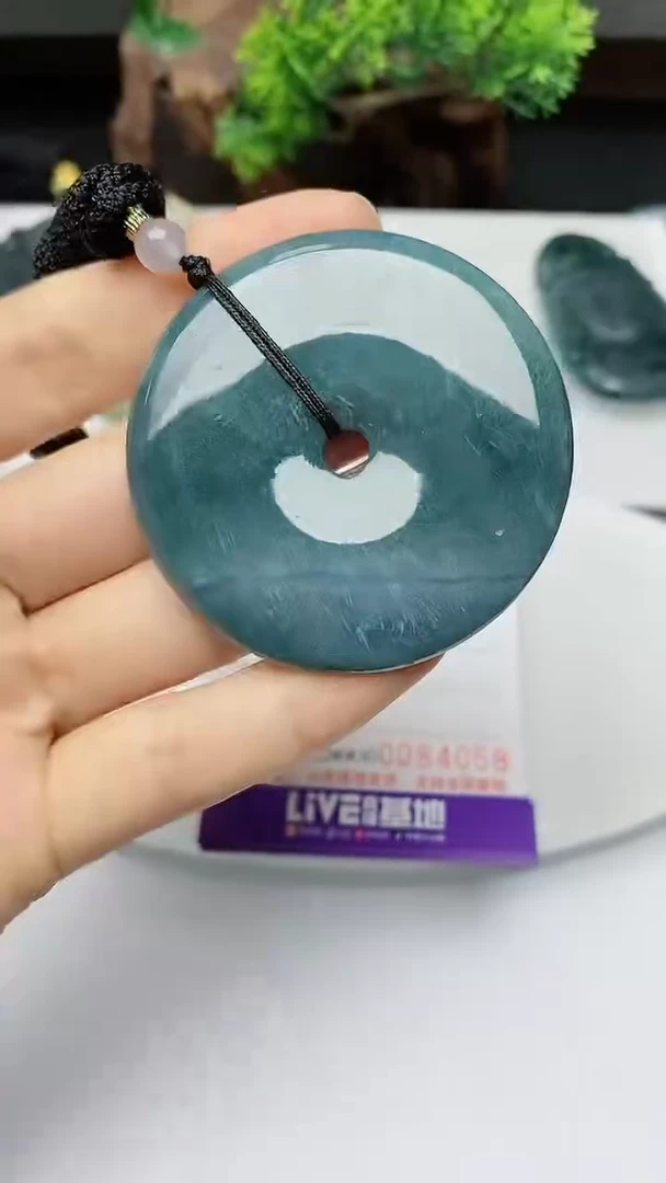 【闪购商品】翡翠颈饰未镶嵌