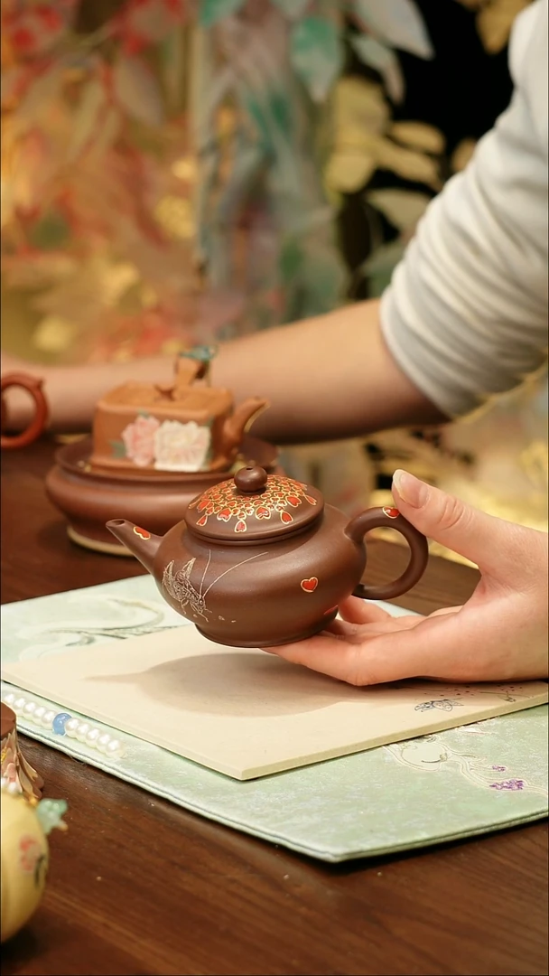 宜兴原矿手工紫砂壶