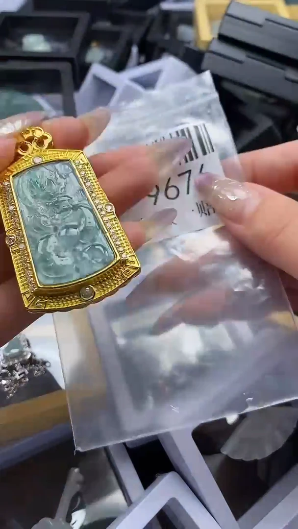 吊坠(不含链)未镶嵌翡翠9676