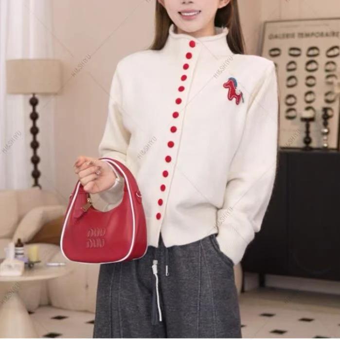 马到成功单排扣刺绣慵懒风新款针织衫时尚气质上衣秋冬百搭