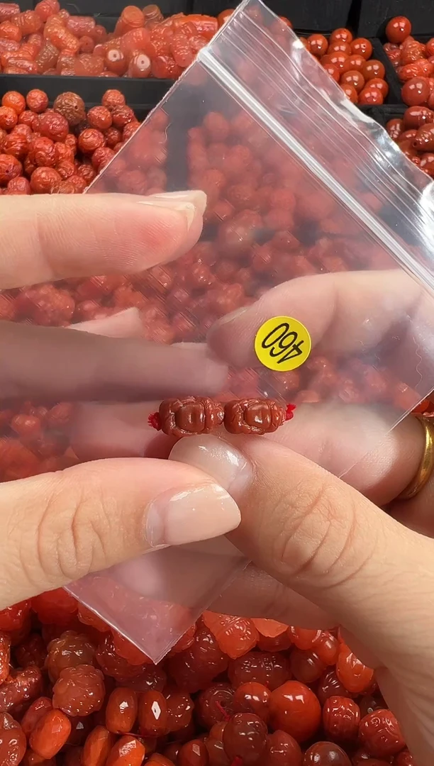 颈饰未镶嵌南红玛瑙1