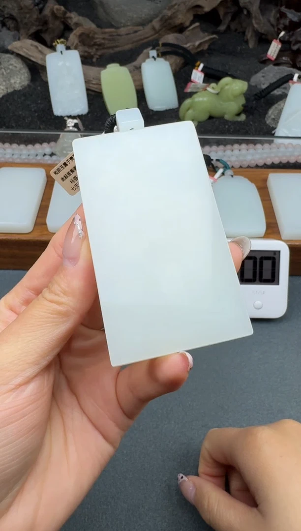 颈饰未镶嵌和田玉3