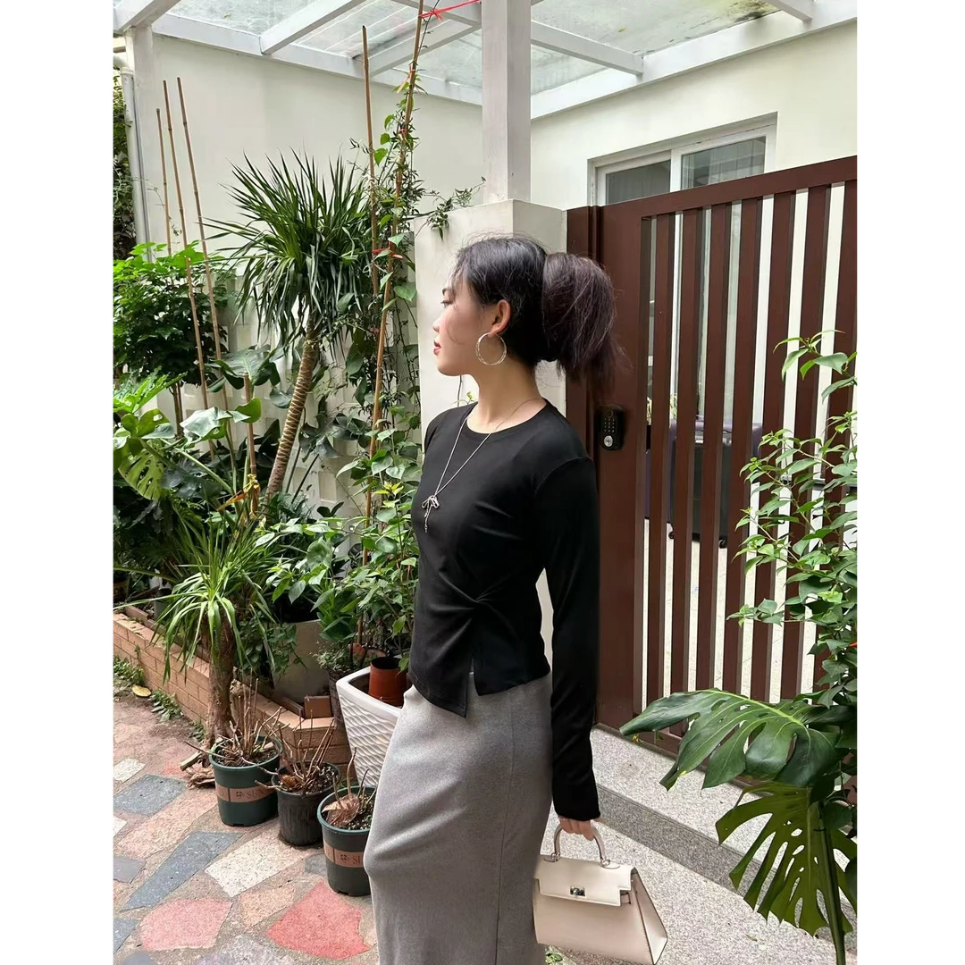 秋冬长袖T恤女圆领侧开叉抽褶修身收腰显瘦设计感休闲百搭上衣