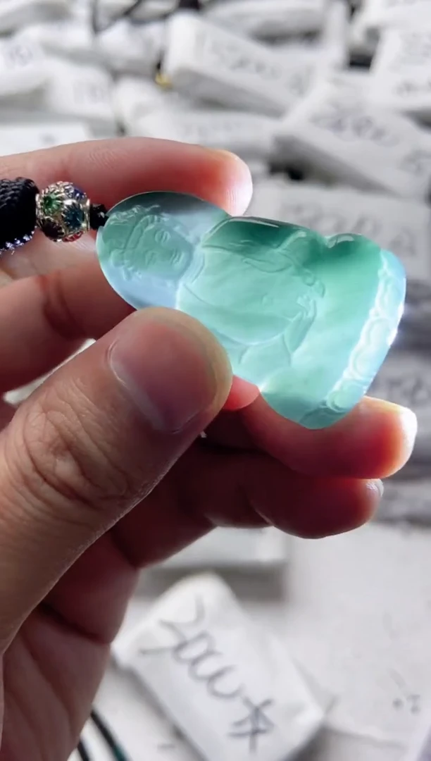 翡翠未镶嵌颈饰9999999999