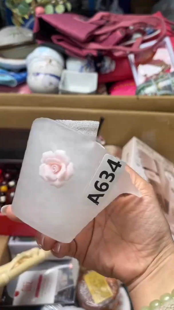 瓷片?****。如图所示，清影轩甄选