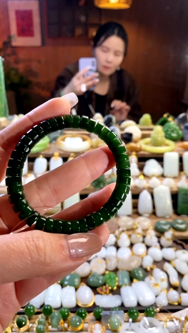 【闪购商品】和田玉手链未镶嵌。