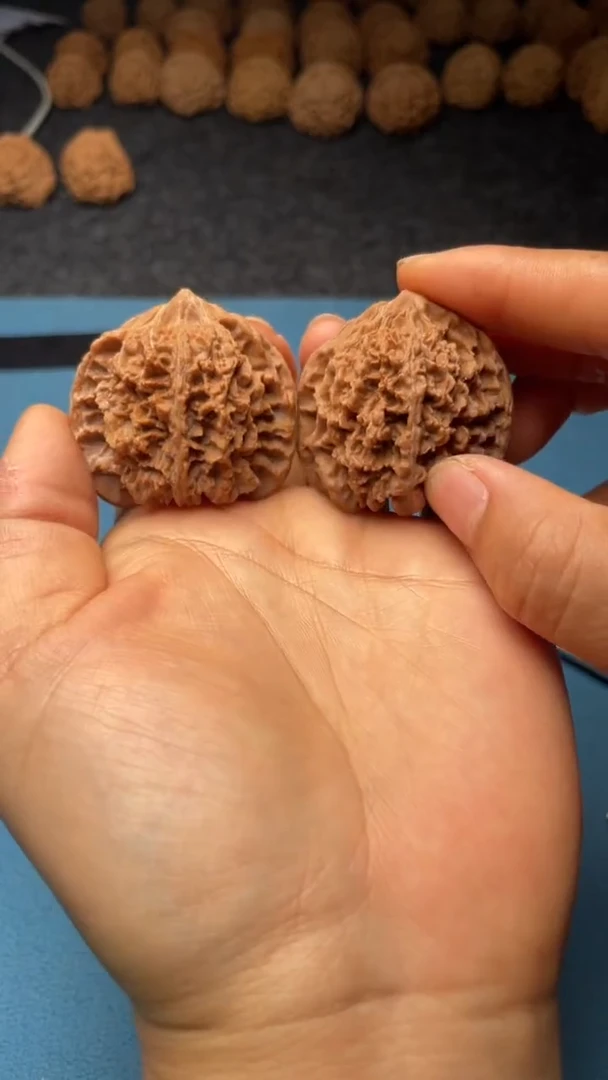 文玩核桃把件w123  满天星 41尺