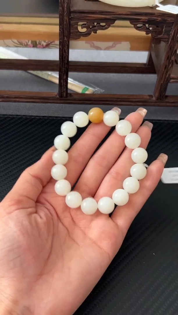 未镶嵌手串和田玉且末金山微色差卡12
