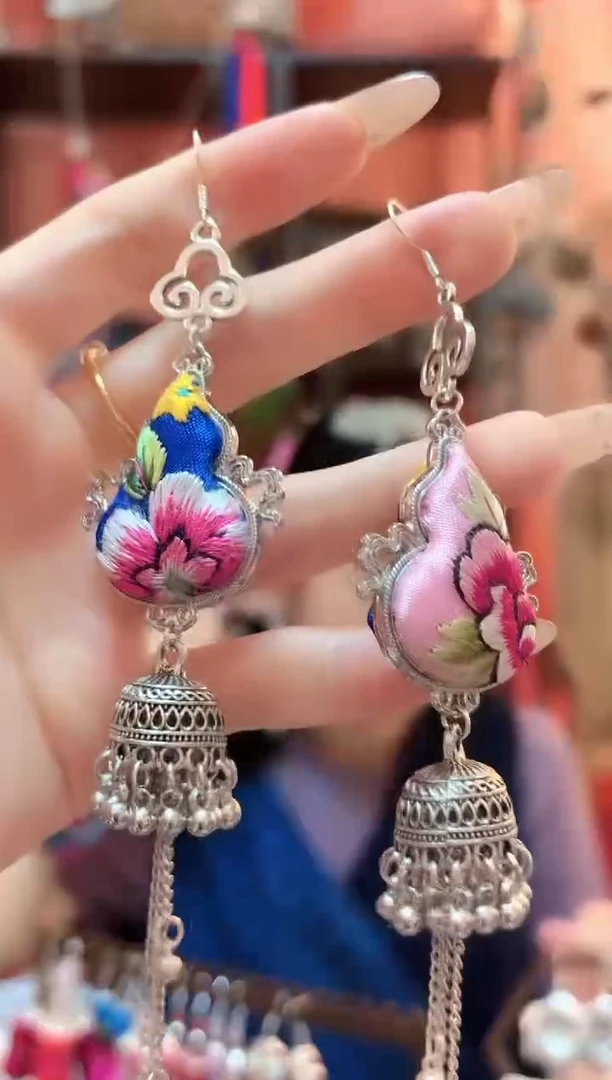 织绣云织谣民族风精美饰品32