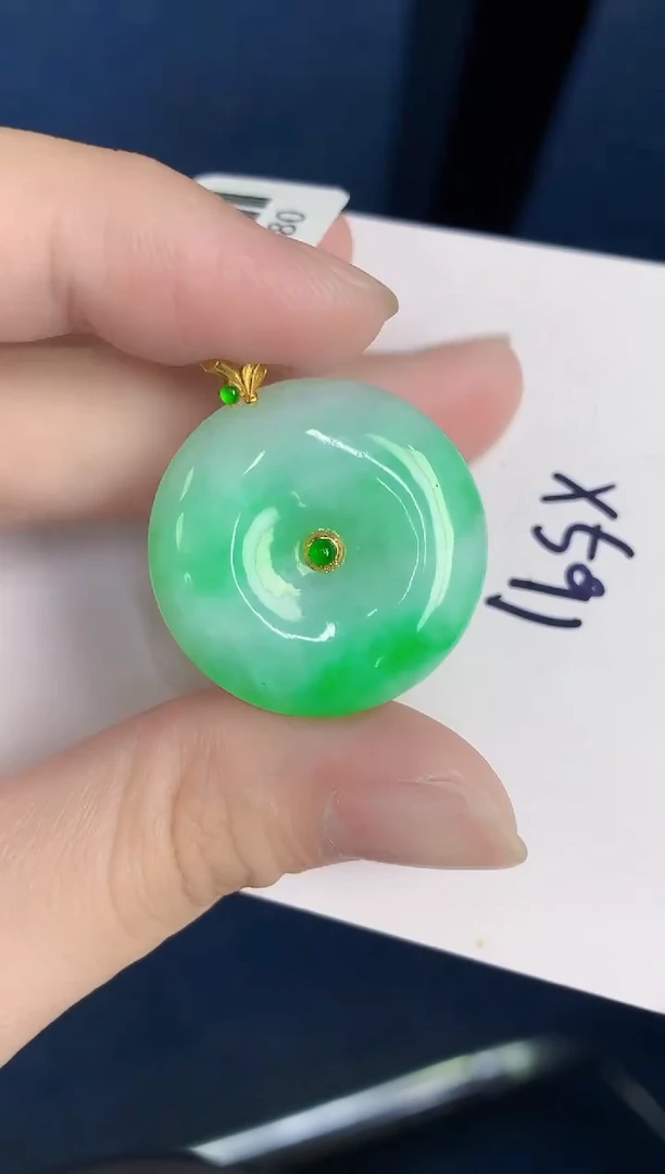 颈饰18K金镶嵌翡翠天然翡翠缅甸A货