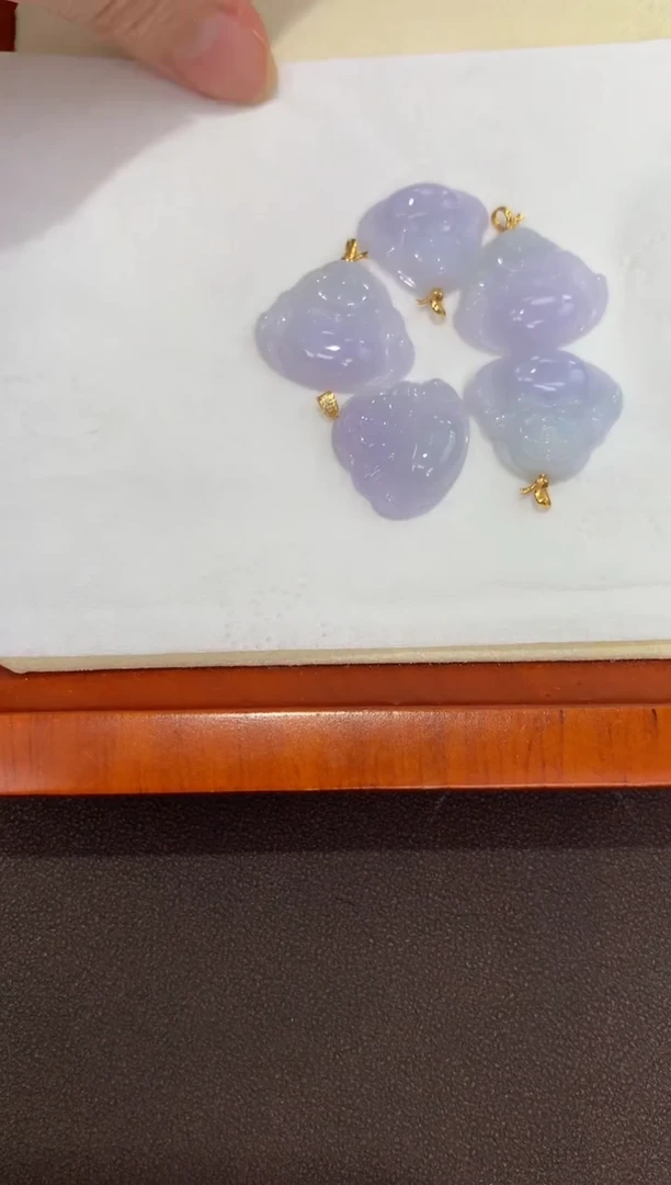 翡翠18K金镶嵌颈饰天然缅甸a货翡翠(多样性发其一