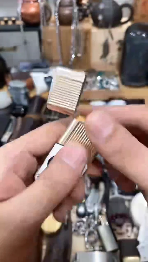 瓷片闪购商品  如图所示