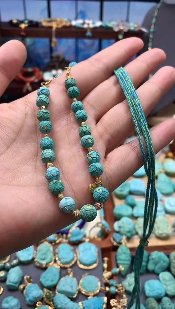 18K金镶嵌绿松石颈饰编绳项链