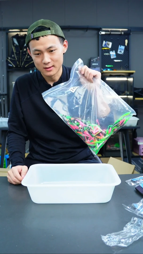 214#路亚毒物社一斤装t尾颜色随机