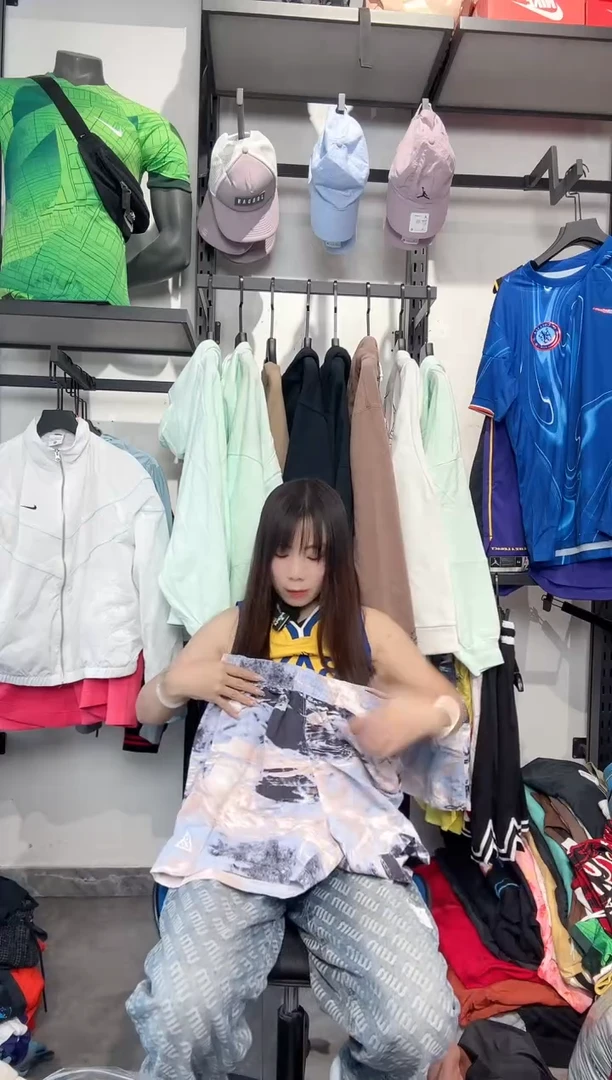 1754编码 瑕疵款直播间过款为准 尺码 M