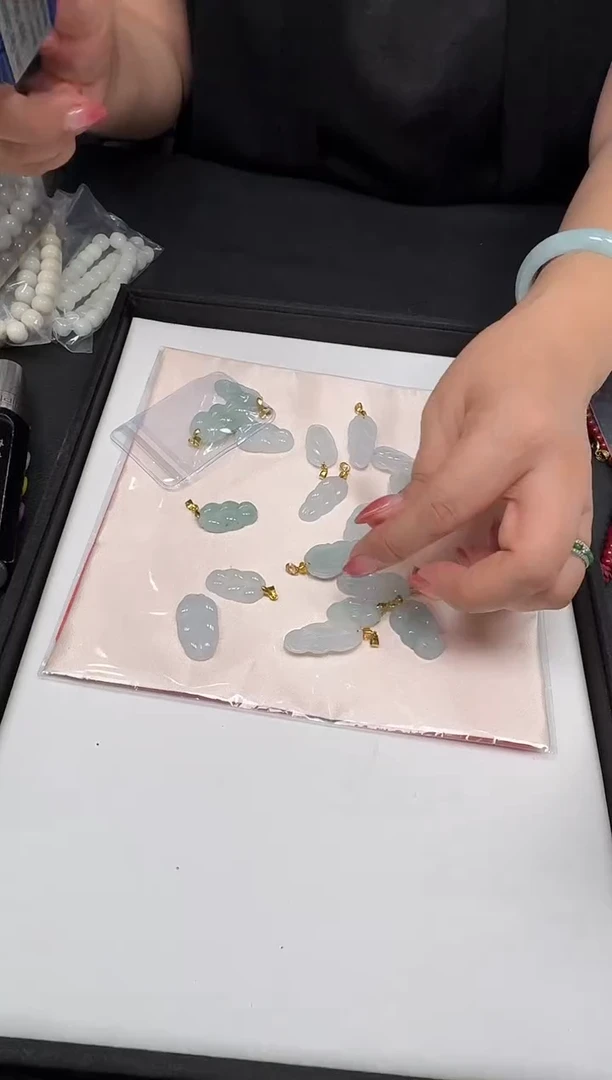 颈饰未镶嵌翡翠1