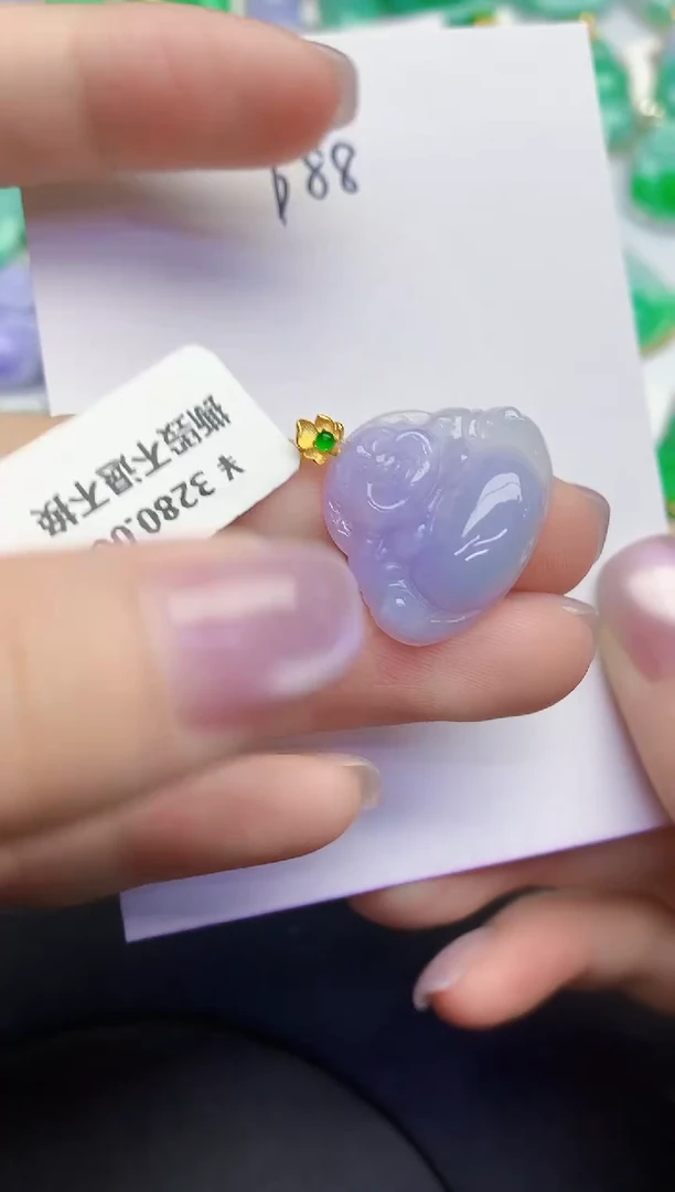 颈饰18K金镶嵌翡翠缅甸天然翡翠A货