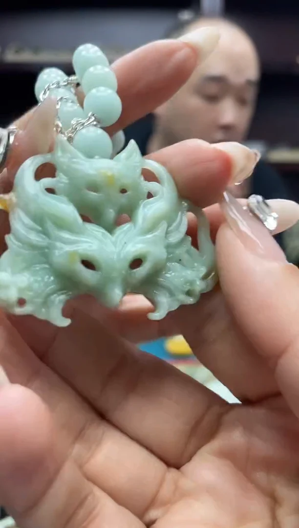 未镶嵌岫玉吊坠·