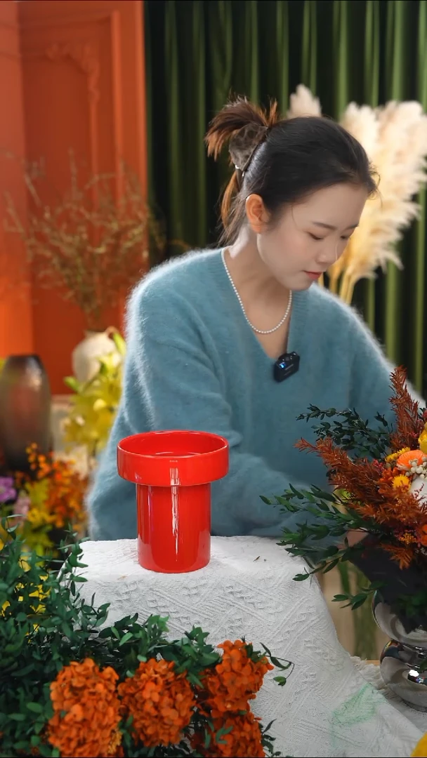 陶瓷花瓶 红色T罐子