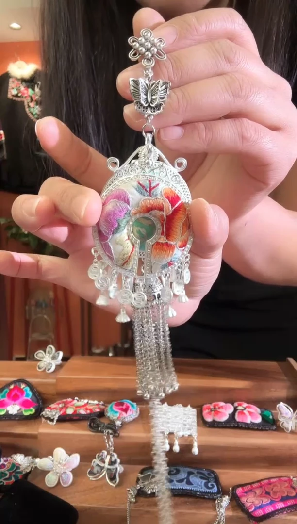 非遗手工刺绣苗绣首饰79