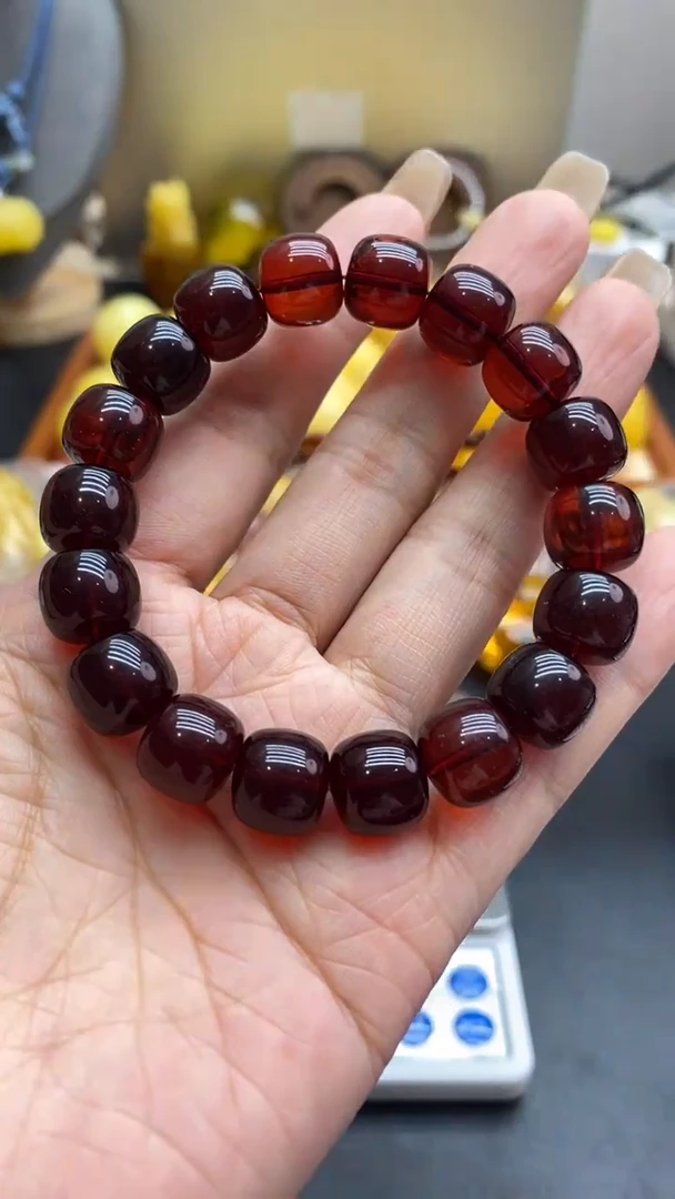 琥珀未镶嵌珠宝奇石31