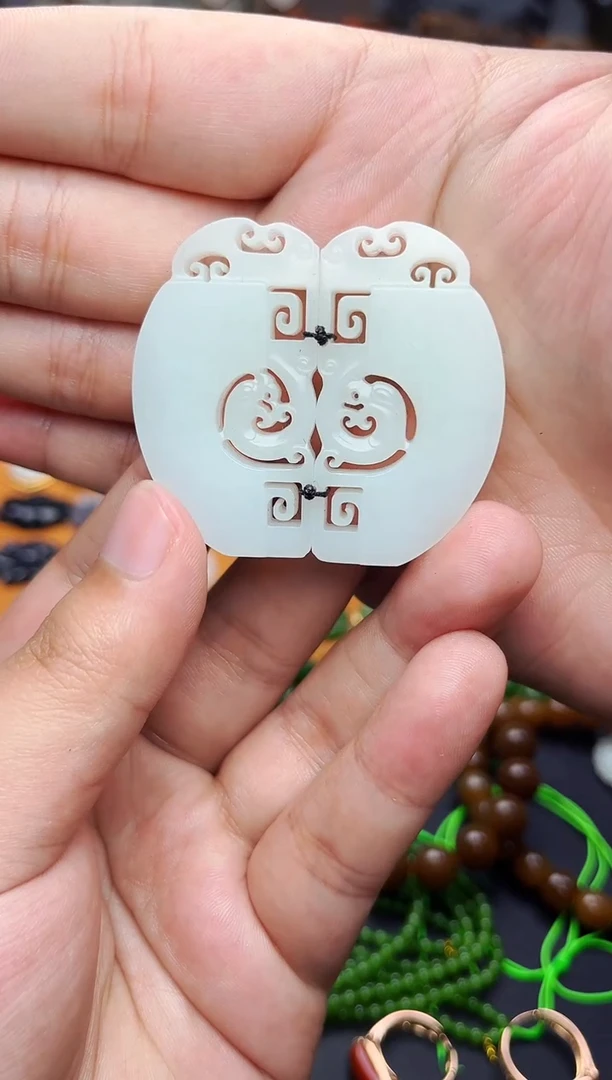 【闪购商品】和田玉颈饰未镶嵌龙凤对01