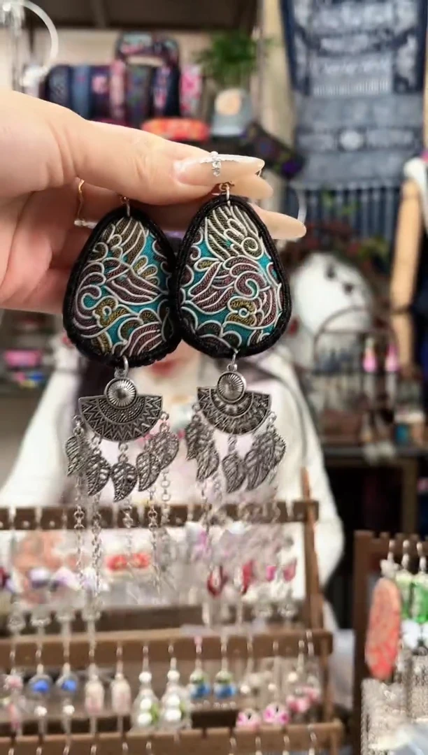 织绣民族风非遗老绣饰品785