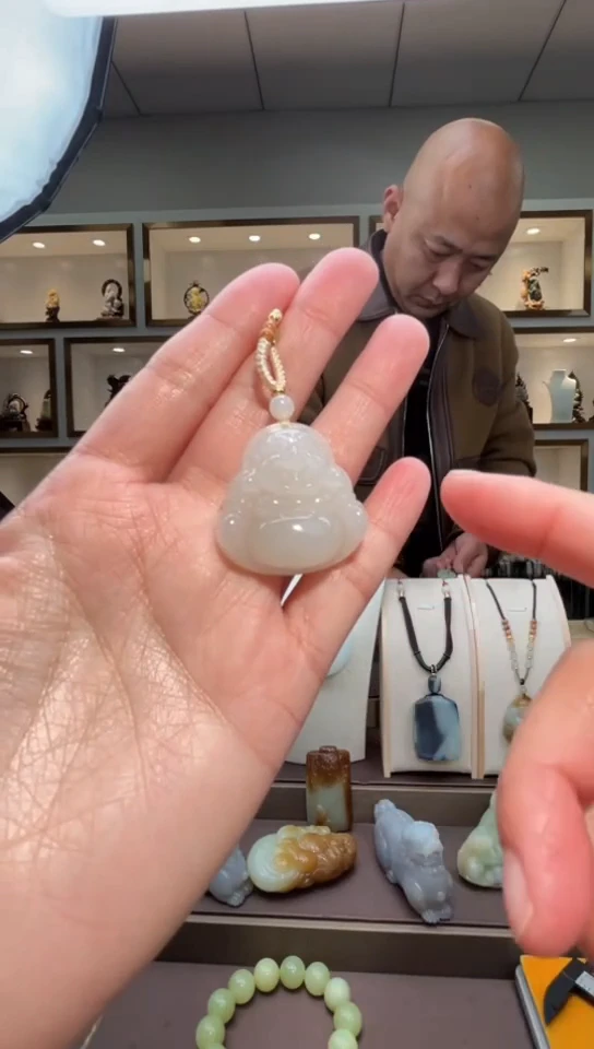 颈饰未镶嵌和田玉苏