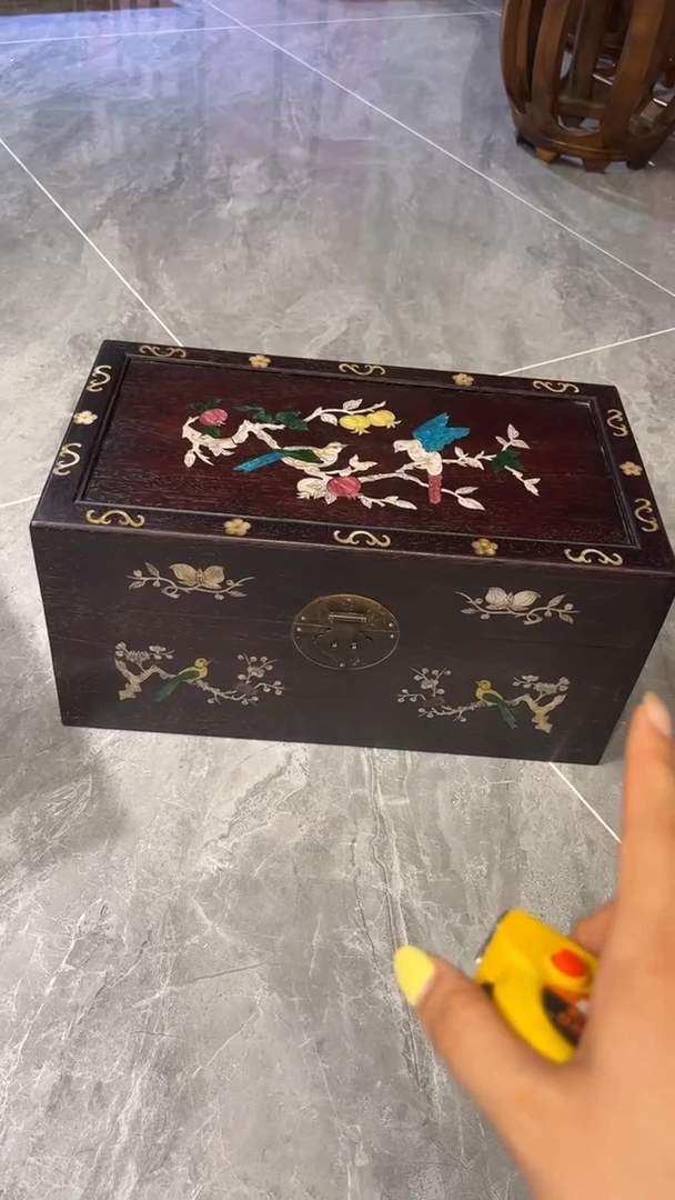 木喜鹊登梅螺钿首饰箱