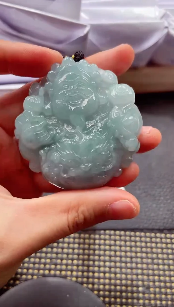 颈饰未镶嵌翡翠  000111