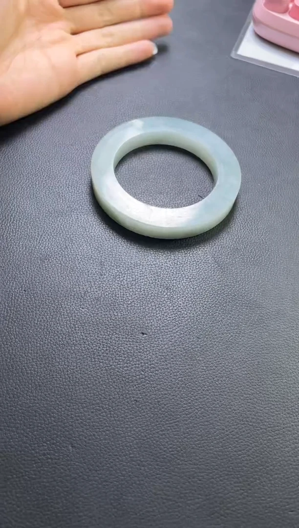 未镶嵌手镯定制翡翠手镯