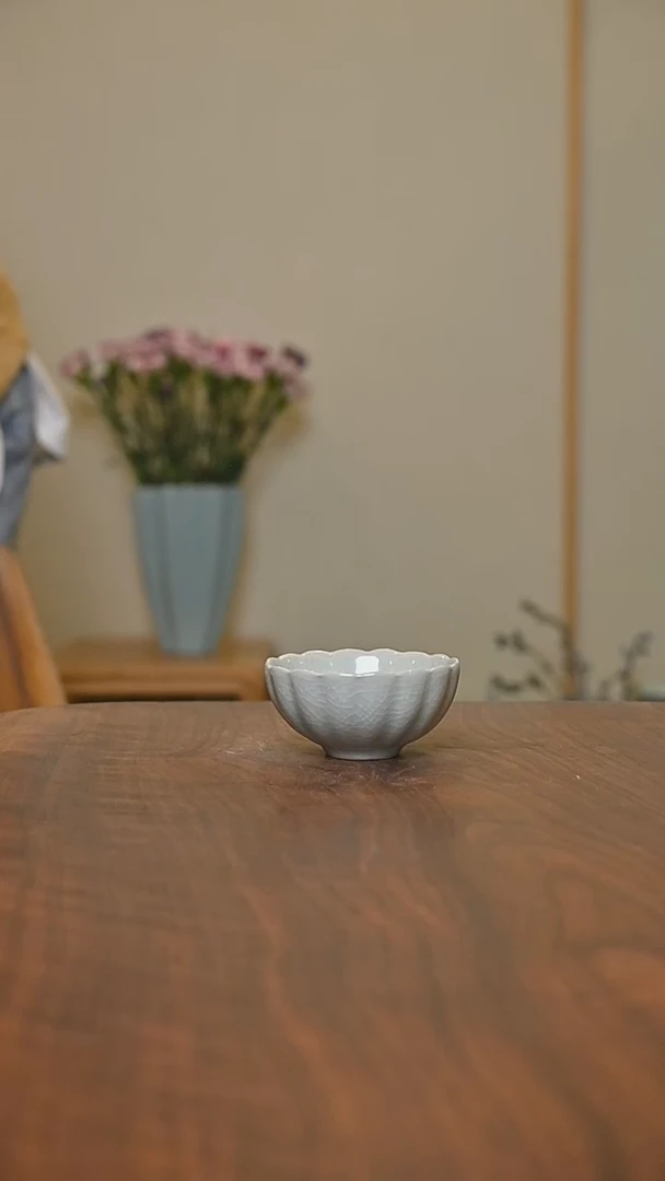 菊瓣杯 粉青釉 微瑕 朱家汝窑款