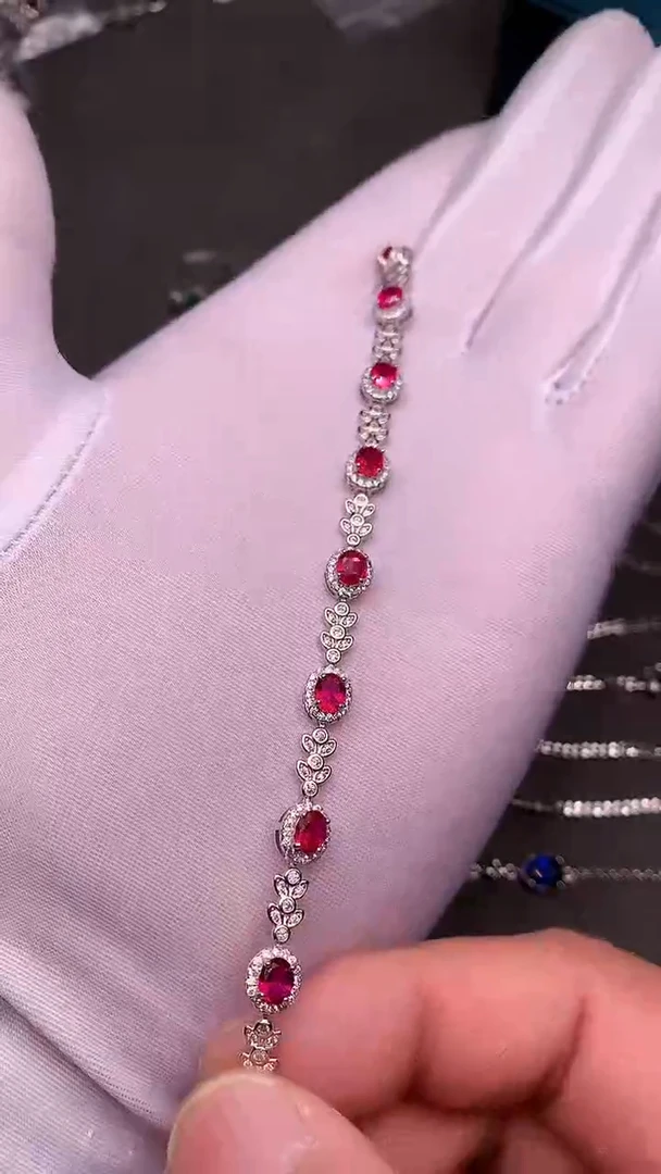 【闪购商品】红宝石手链银S925镶嵌......