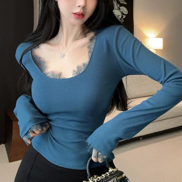 梦优莱蓝色纯欲风蕾丝边设计打底衫秋冬加绒加厚辣妹内搭长袖T恤
