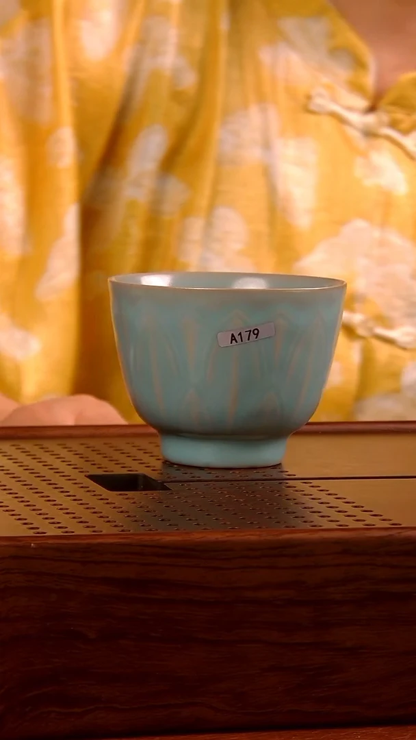 瓷片179号二级莲瓣杯