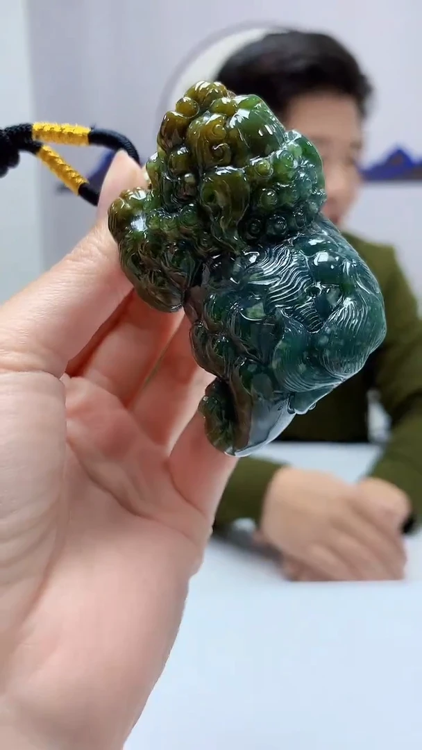 【闪购商品】定制翡翠未镶嵌4917zm-毛货挂件狮子182