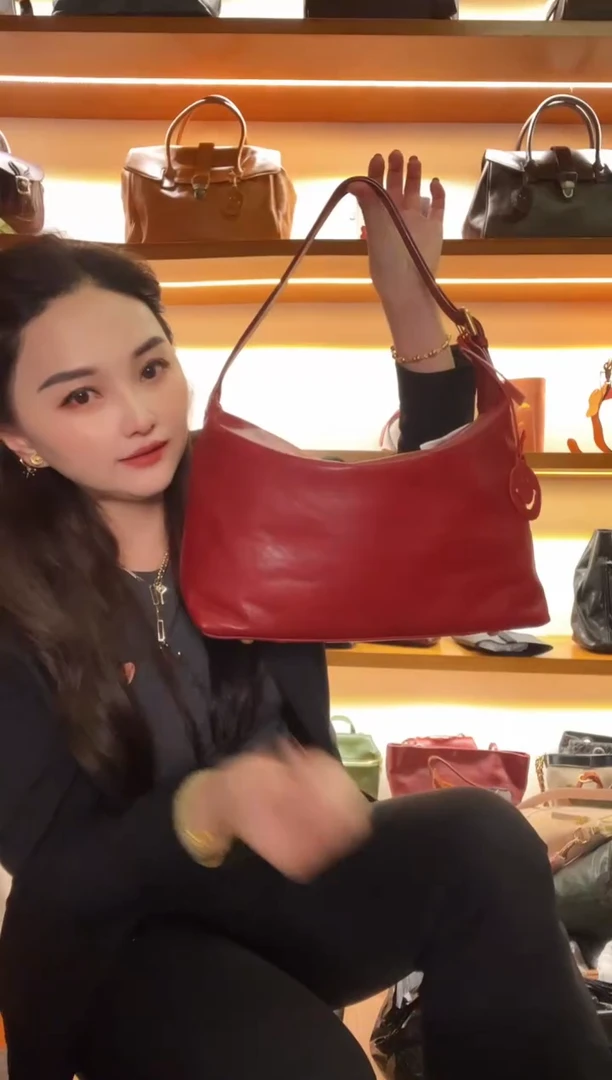 水牛皮（革）  高端订制时尚百搭女士手提斜跨包