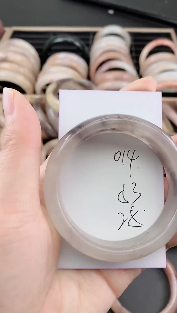 未镶嵌手镯石英质玉014