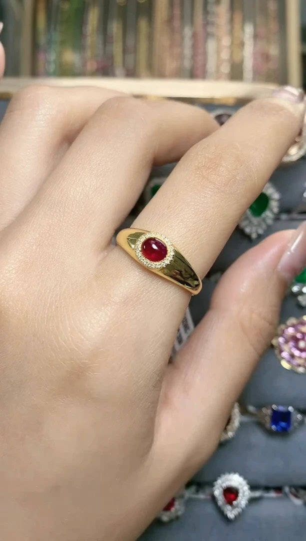 18K金镶嵌戒指红宝石·