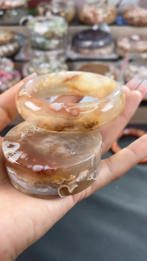 未镶嵌手镯石英质玉62