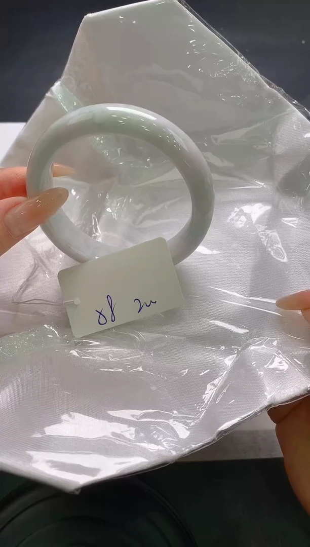 翡翠手镯未镶嵌75