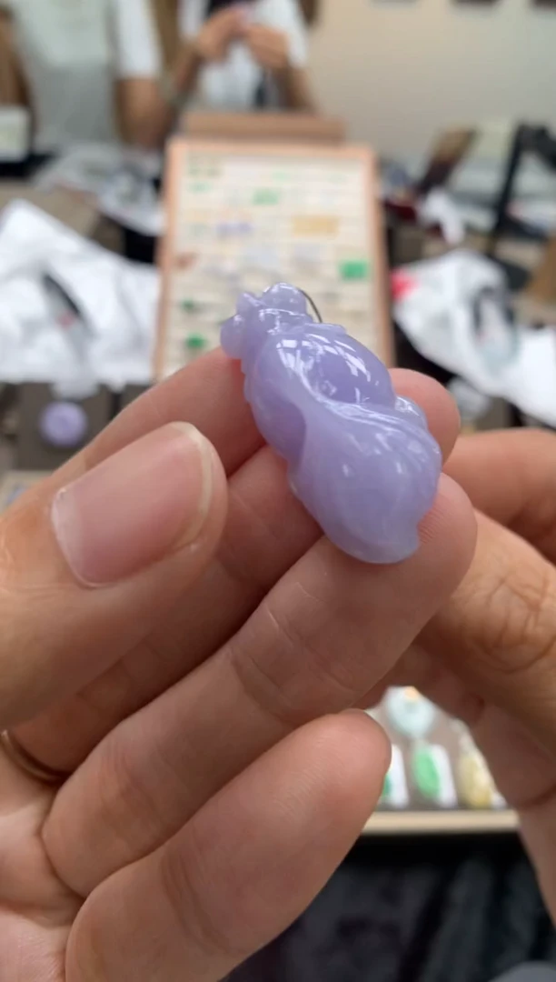 颈饰未镶嵌翡翠金鱼