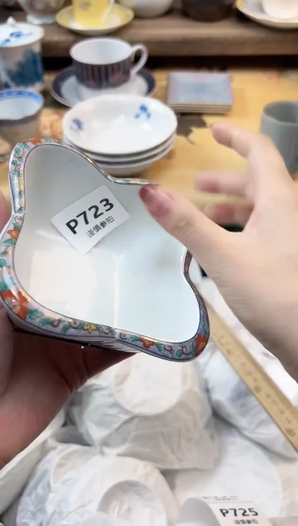 瓷片安**贝 723