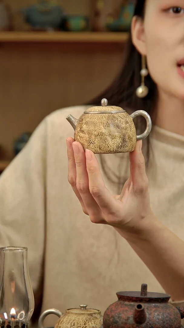 言野手作 粉引仿古秦权壶