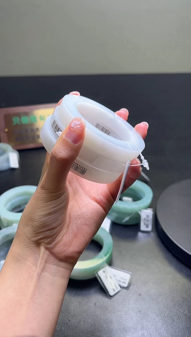 未镶嵌翡翠定制定制翡翠翡翠