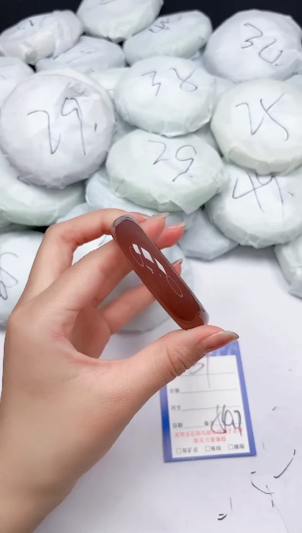 未镶嵌手镯石英质玉131/54