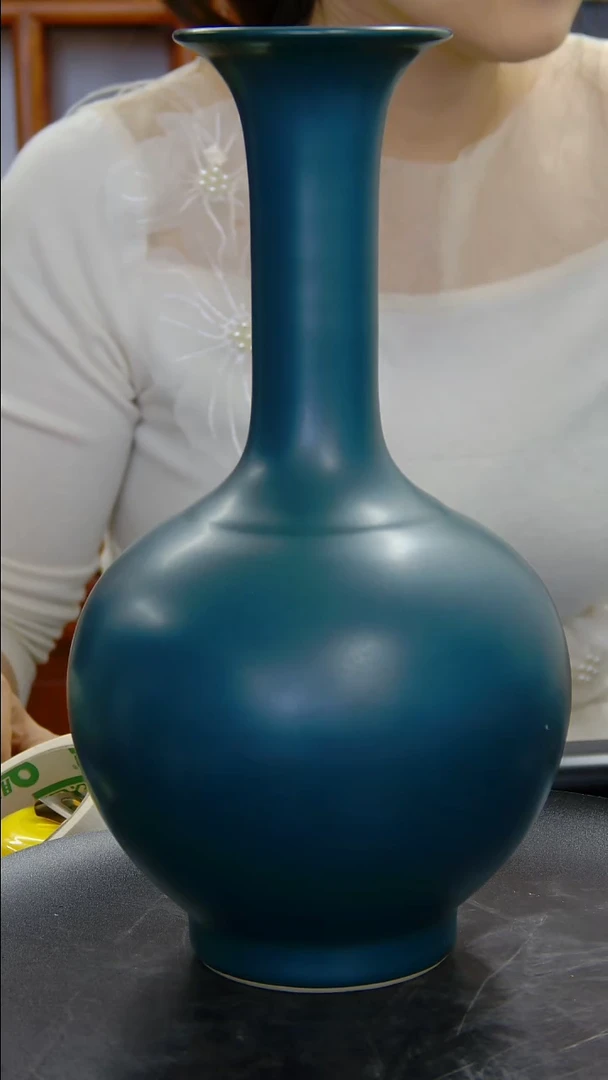 瓶孔雀蓝釉长颈赏瓶128