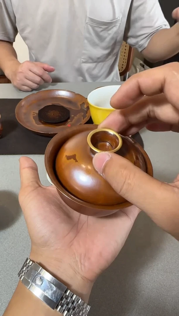 荣器 内外木首釉 合欢盖碗