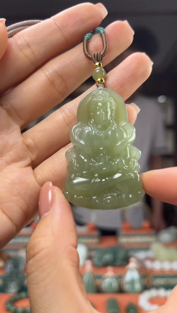 和田玉未镶嵌颈饰佩佩